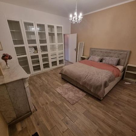 L'Antre Du Dragon Appartement Marseilles Buitenkant foto